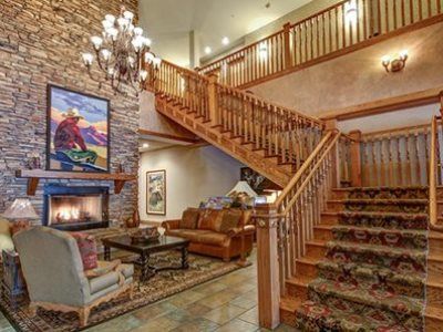 The Hotel, Ascend Collection Golden
